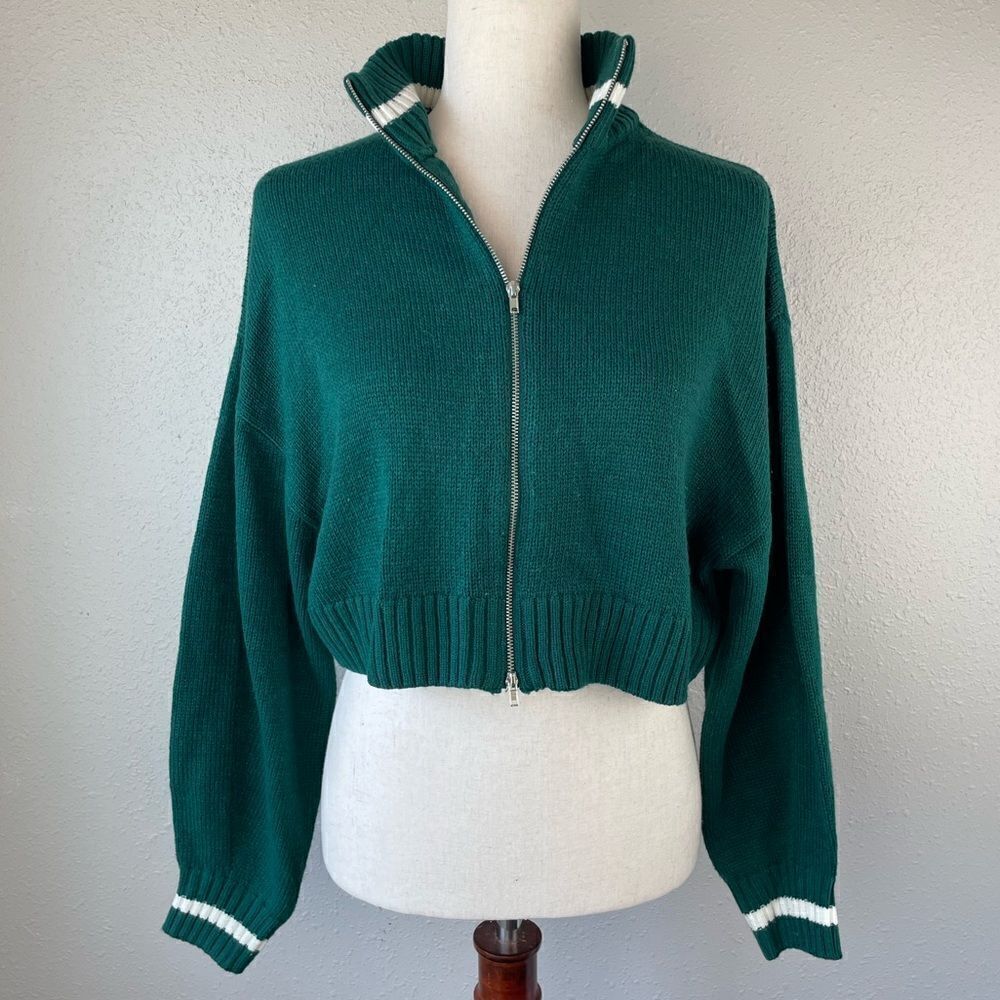 Divided Full Zip Cropped Sweater Jacket Size S EUC